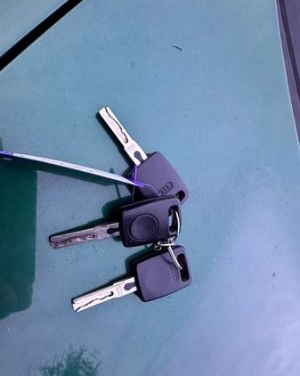 Audi A4 cena 3999 przebieg: 225284, rok produkcji 1998 z Tomaszów Lubelski małe 121